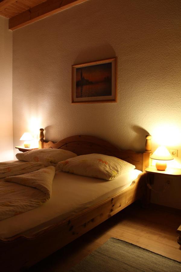 Appartamento Weingut -1869- Brunnenhof Hatzenport Esterno foto